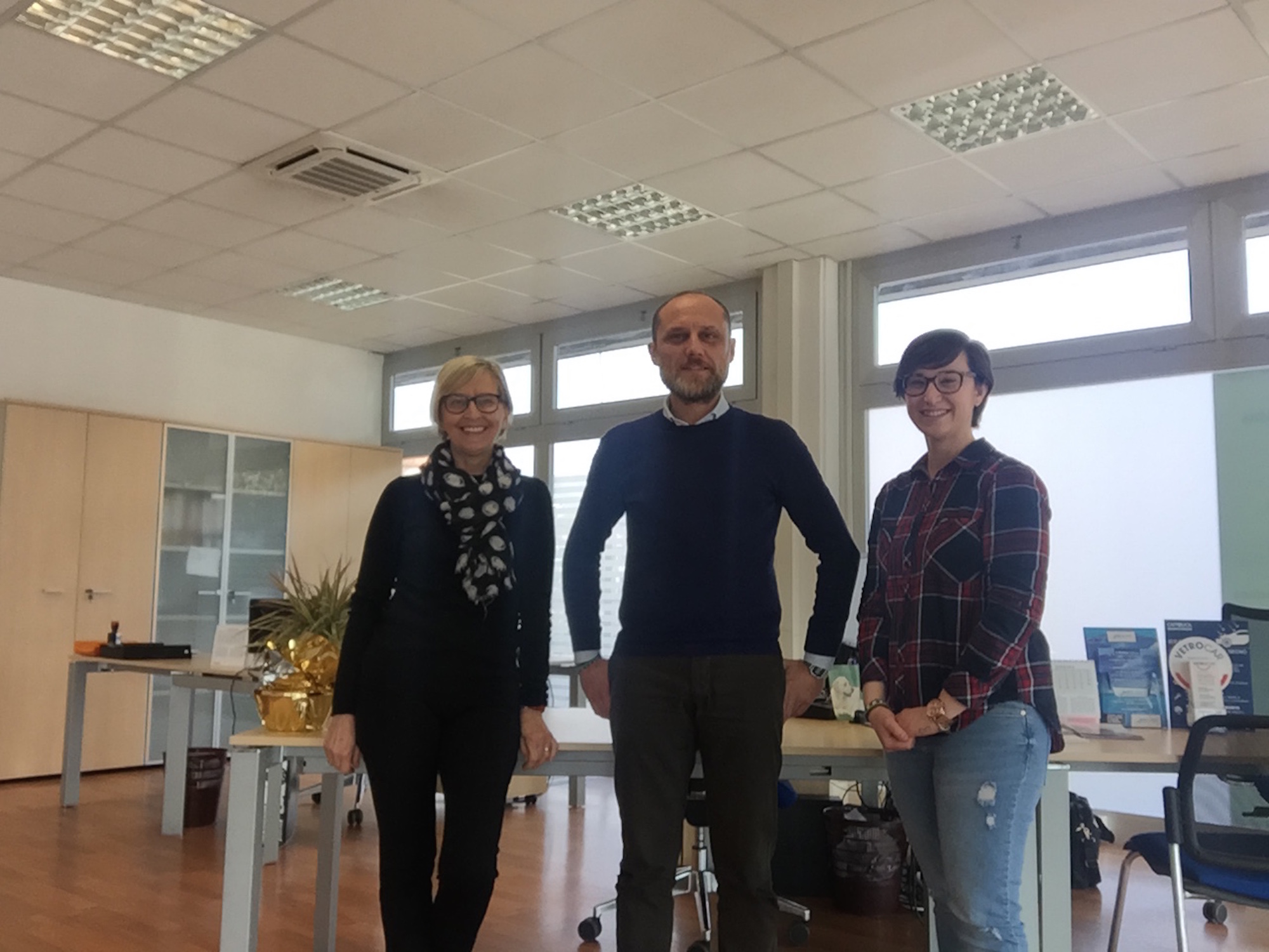 Lo staff dell'agenzia assicurativa di Unipol Lonigo