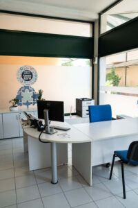 L'interno dell'agenzia Unipol di Creazzo
